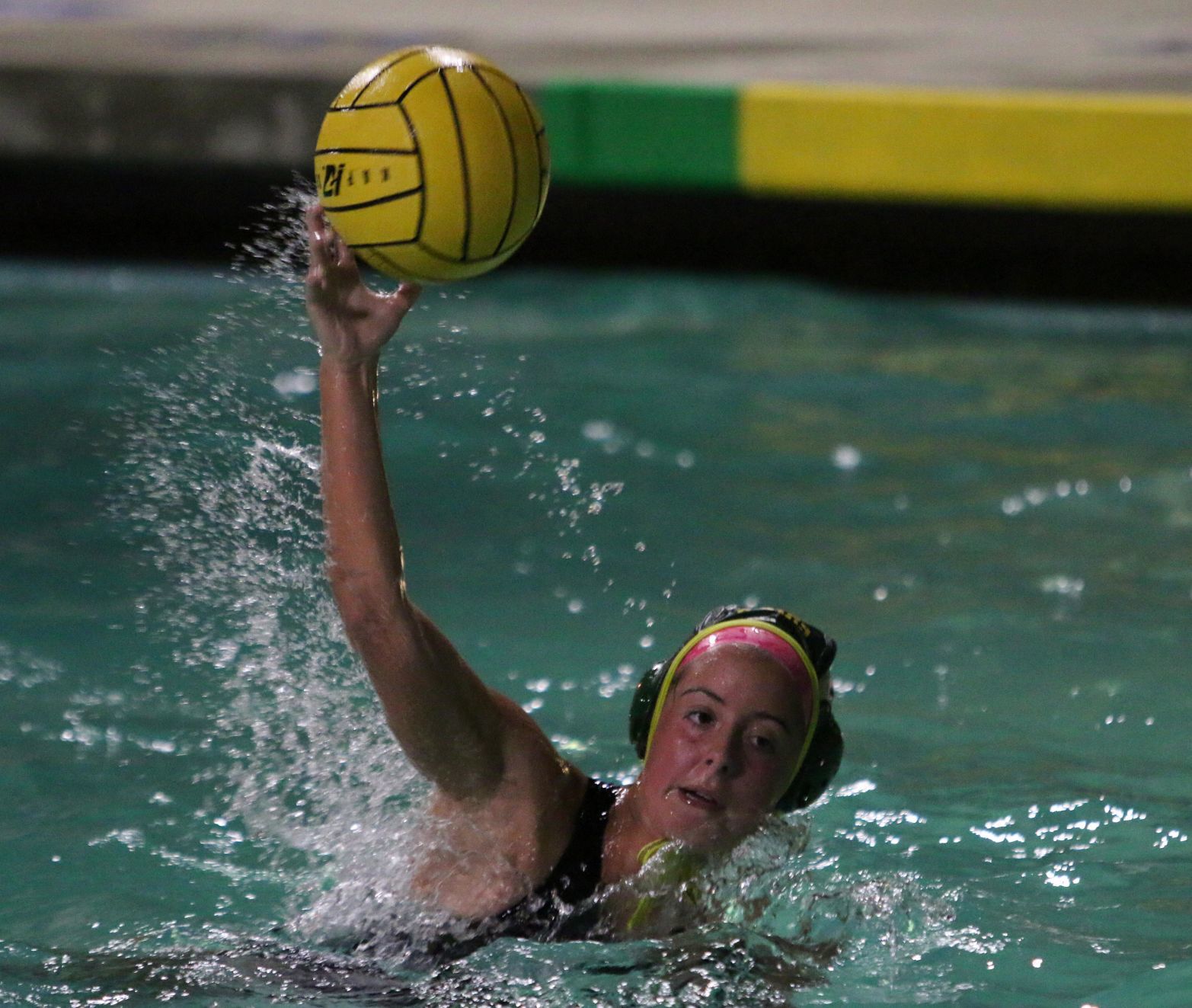 Golden Bears start slow, pull away against Hawks